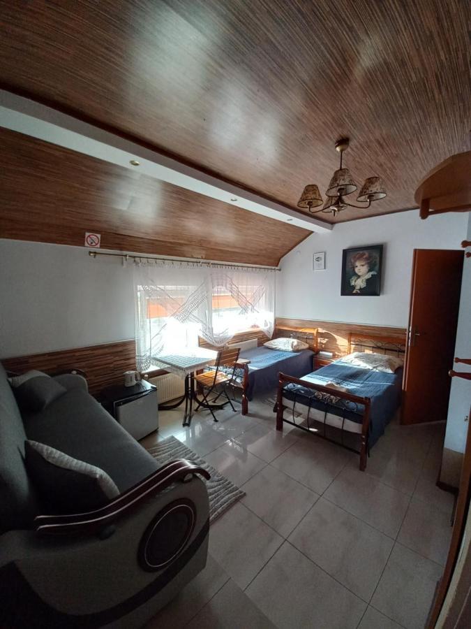 Hotelik Niedzwiadek Radzyn Podlaski Exterior photo