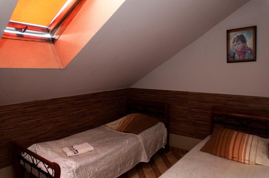 Hotelik Niedzwiadek Radzyn Podlaski Exterior photo